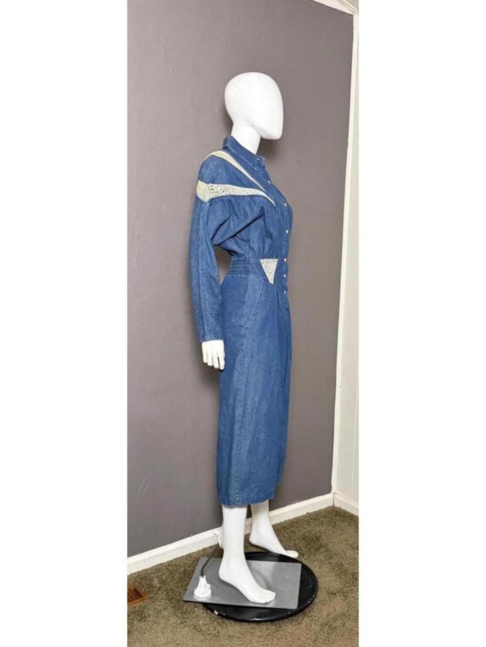 1980's Western Denim Dress from AVON Fashions 80's does 40's - Picture 6 of 10